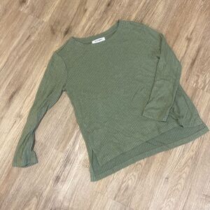 Old navy green long sleeve tee shirt